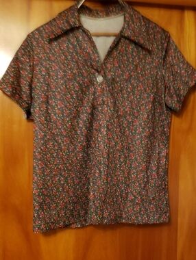 Vintage 1960s Floral Short Sleeve Collared Top